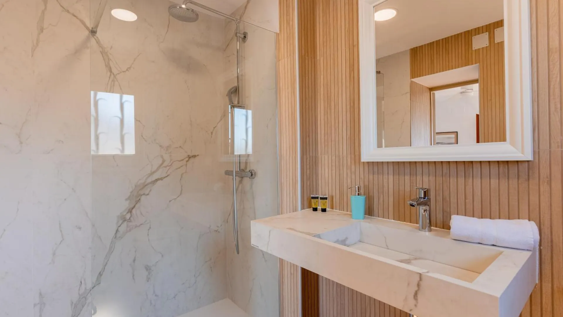 Costa Brava Suites Villa Cala Jonca 산펠리우데기솔스 0*,  스페인